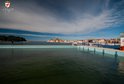 Blick auf alte Stadt Rovinj aus dem Schwimmbad